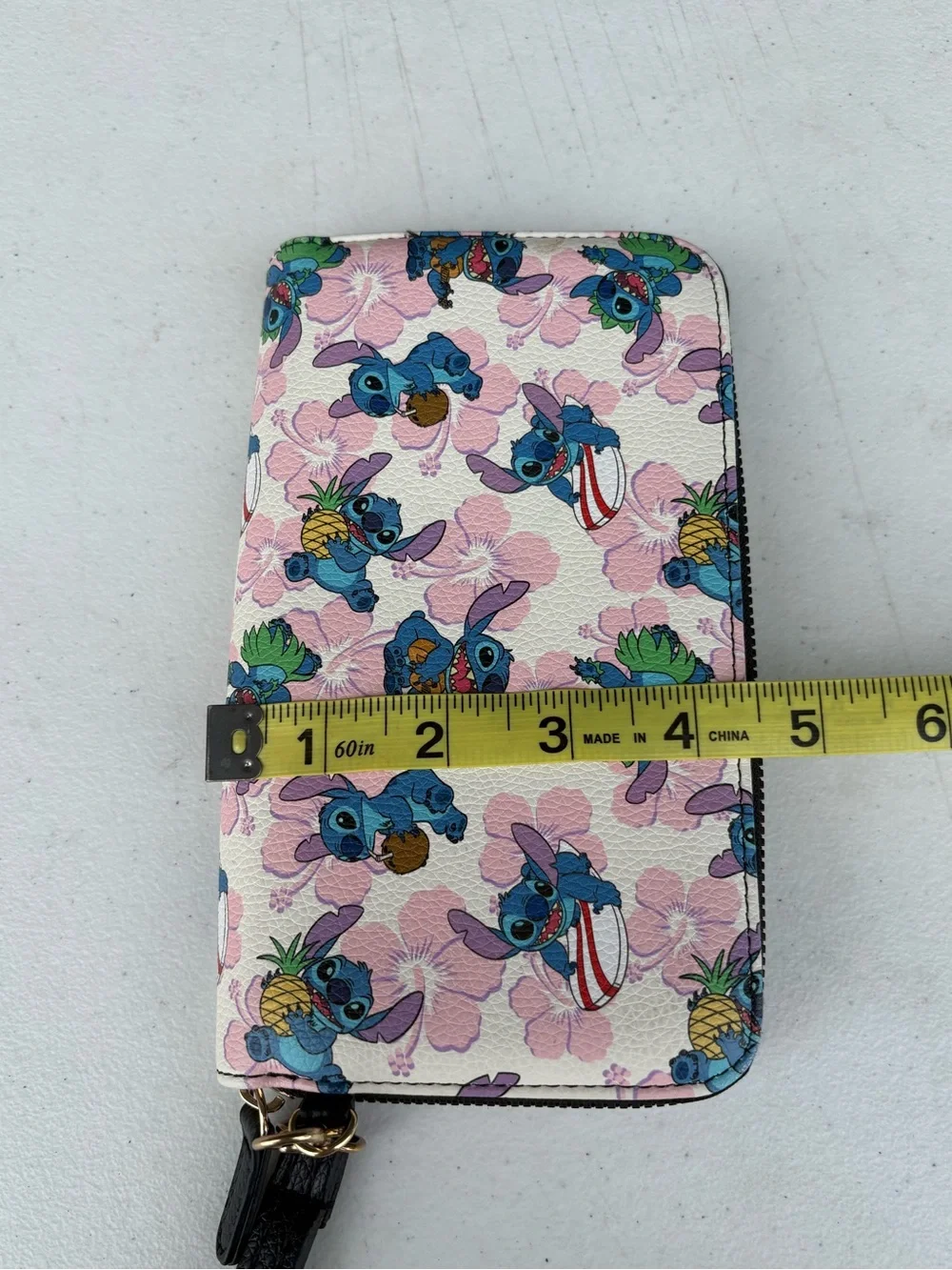 Disney Stitch Hawaiian Floral Zip Around Wallet Wristlet Lilo & Stitch